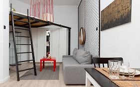 Downtown Studio Apartment Poznańska by Renters